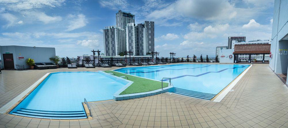 Ramada Plaza By Wyndham Melaka Hotel Bagian luar foto