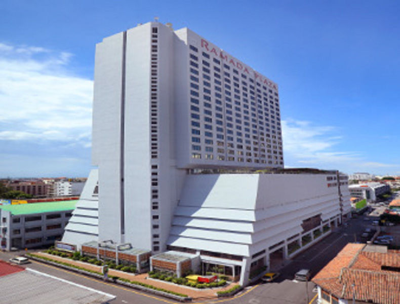 Ramada Plaza By Wyndham Melaka Hotel Bagian luar foto